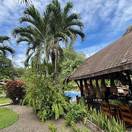 Hotel Suizo Loco Lodge & Resort カウイータ エクステリア 写真