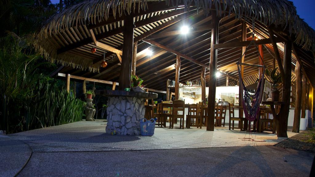 Hotel Suizo Loco Lodge & Resort カウイータ エクステリア 写真