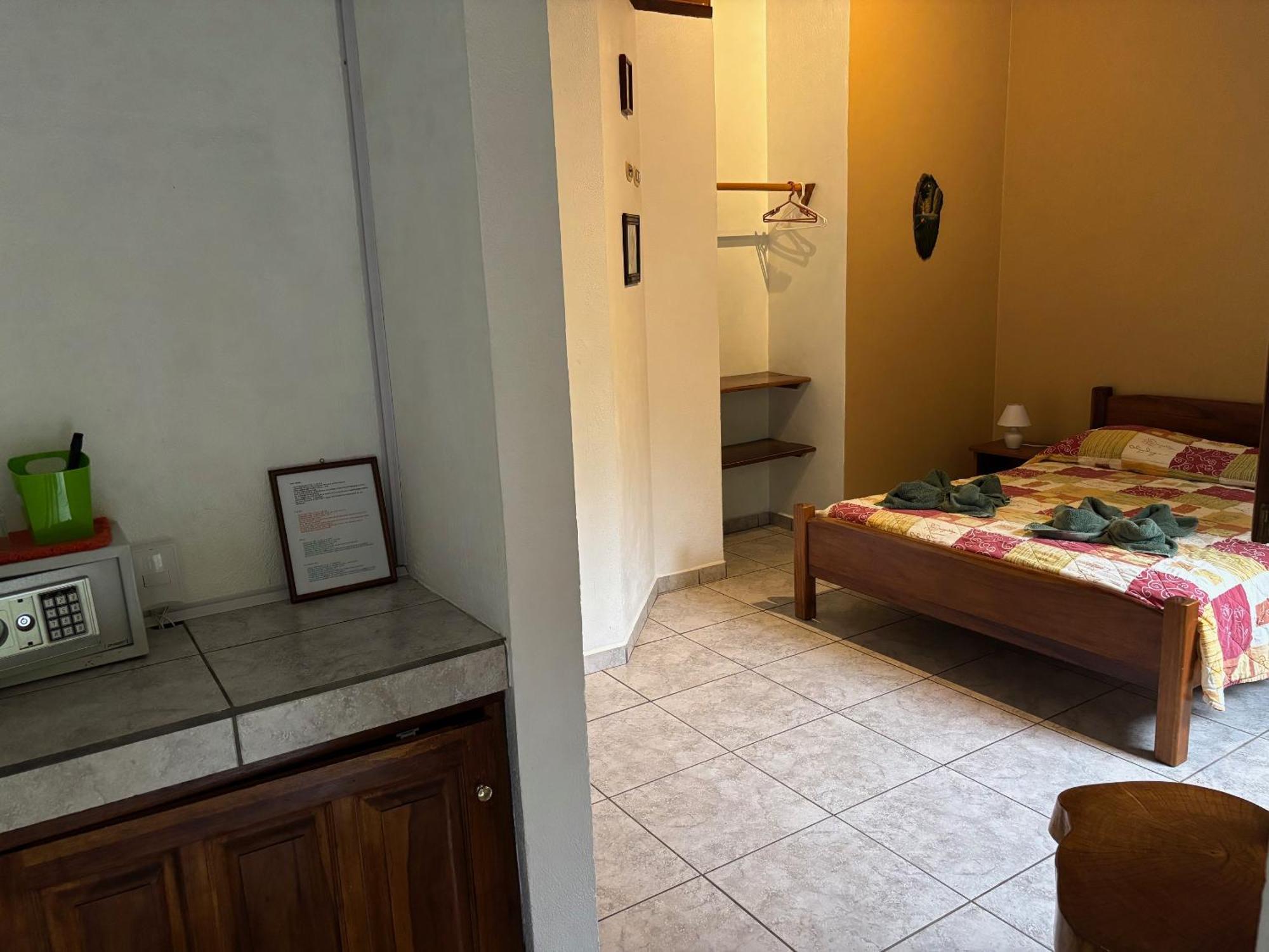 Hotel Suizo Loco Lodge & Resort カウイータ エクステリア 写真