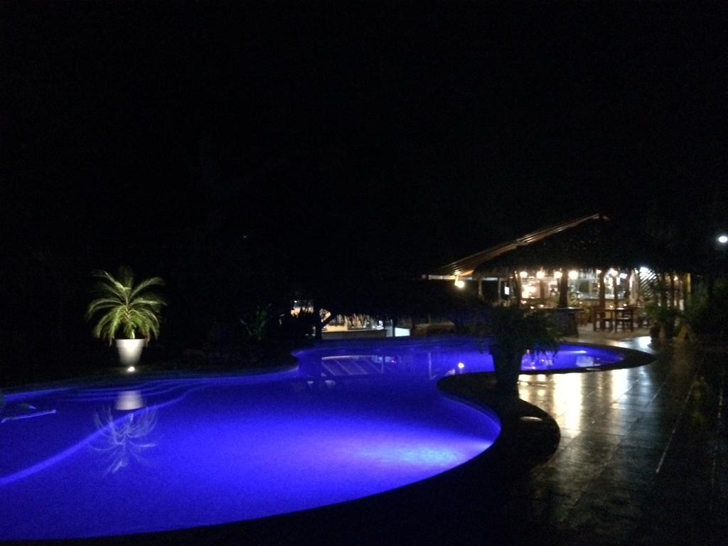 Hotel Suizo Loco Lodge & Resort カウイータ エクステリア 写真