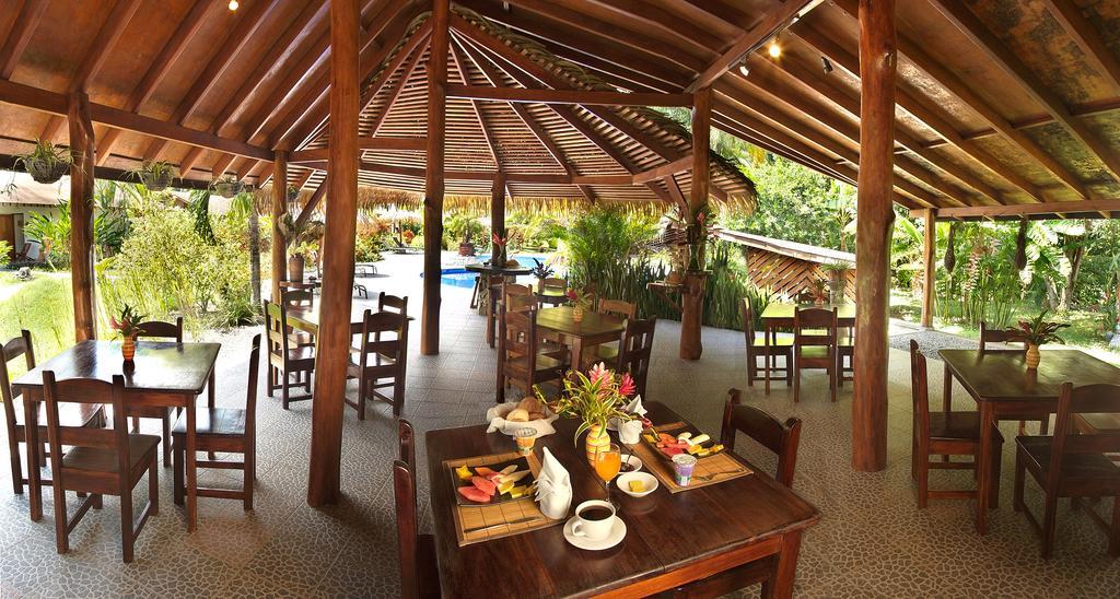 Hotel Suizo Loco Lodge & Resort カウイータ エクステリア 写真
