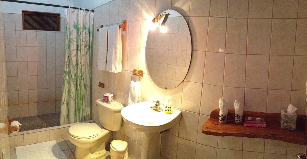 Hotel Suizo Loco Lodge & Resort カウイータ 部屋 写真
